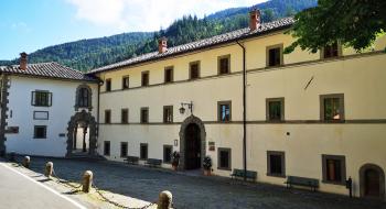 Un'immagine del monastero, dal sito https://www.camaldoli.it